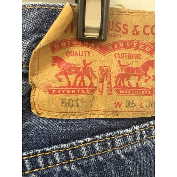 Levi's 501 Mens 35x30 Straight Leg Button Fly Jeans Blue Denim - Picture 6 of 9